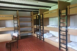 Blockhütte im Jugendbereich