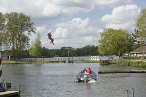 Zip Wire (Seilrutschbahn)