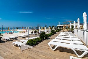 Pool- und Strandbereich