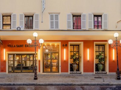 Villa Saint Exupéry Beach Hostel