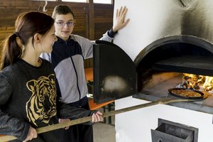 Selbst Pizza-Backen Pressmind Bild-ID : 1066644