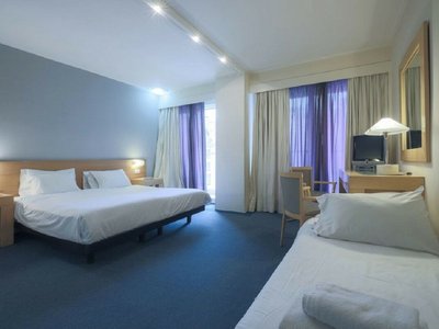 Dorian Inn Hotel