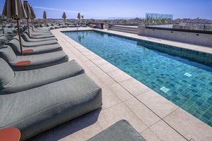 Dachterrasse mit Pool