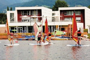 Windsurfkurs mit Bergpanorama Pressmind Bild-ID : 1255452