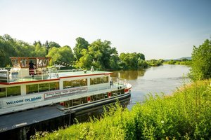 Schifffahrt auf der Weser | Hoexter-Schiffsanleger-Stadt Hoexter-D. Ketz-2023-255