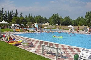 Badespaß im Pool