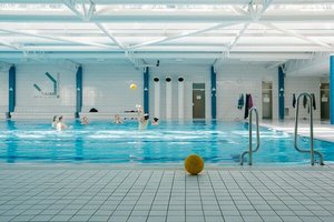 Hauseigene Schwimmhalle