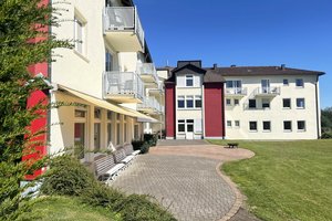 Hausansicht/Terrasse