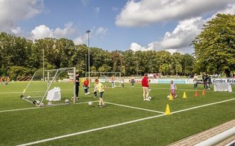 Fußballplatz Pressmind Bild-ID : 3920254
