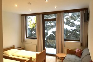 Mehrbettzimmer (teilweise renoviert) Pressmind Bild-ID : 2411903