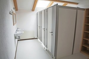 Gemeinschaftlicher Sanitärbereich Pressmind Bild-ID : 1262997