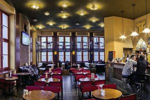 Clubraum mit Bar Pressmind Bild-ID : 1255309