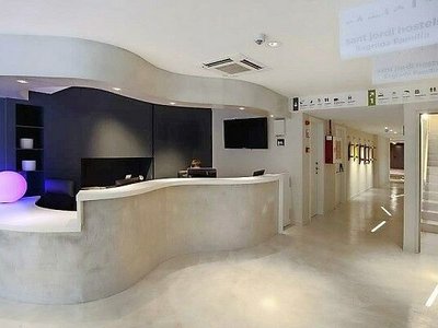 St. Jordi Hostels Sagrada Familia