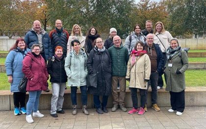 Lehrkräfte auf der alpetour-Informationsfahrt nach Bremen 2025