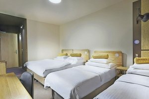 Zimmerbeispiel Mehrbettzimmer Pressmind Bild-ID : 1409680