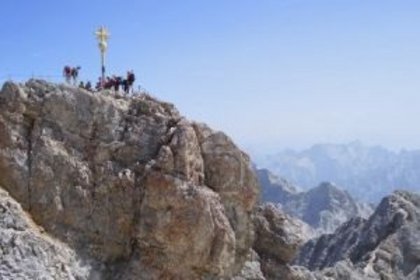 Klassenfahrt München: Ausflug zur Zugspitze mit beeindruckendem Alpenpanorama erleben