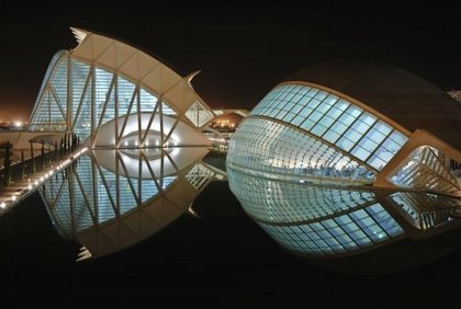 Ciutat de las Artes in Valencia bei Nacht