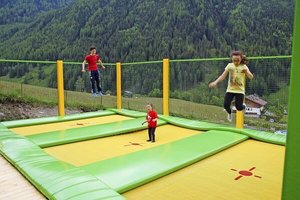 hauseigenes Sporttrampolin Pressmind Bild-ID : 1258020