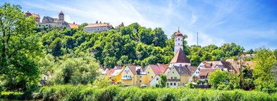 Klassenfahrten Donau-Ries mit Blick auf die Harburg Klassenfahrten Donau-Ries
